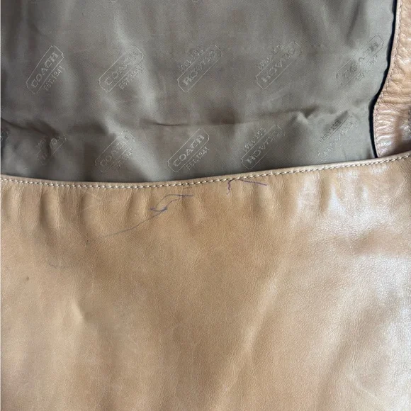 Vintage Coach Hampton Flap Bag #9570 Tan Leather Shoulder Bag Y2K - Picture 5 of 8